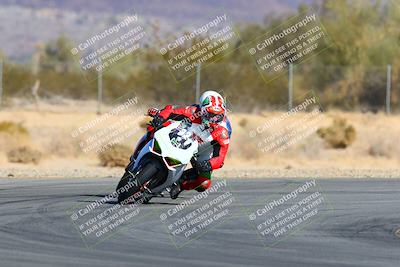 media/Jan-09-2022-SoCal Trackdays (Sun) [[2b1fec8404]]/Turn 6 (1035am)/